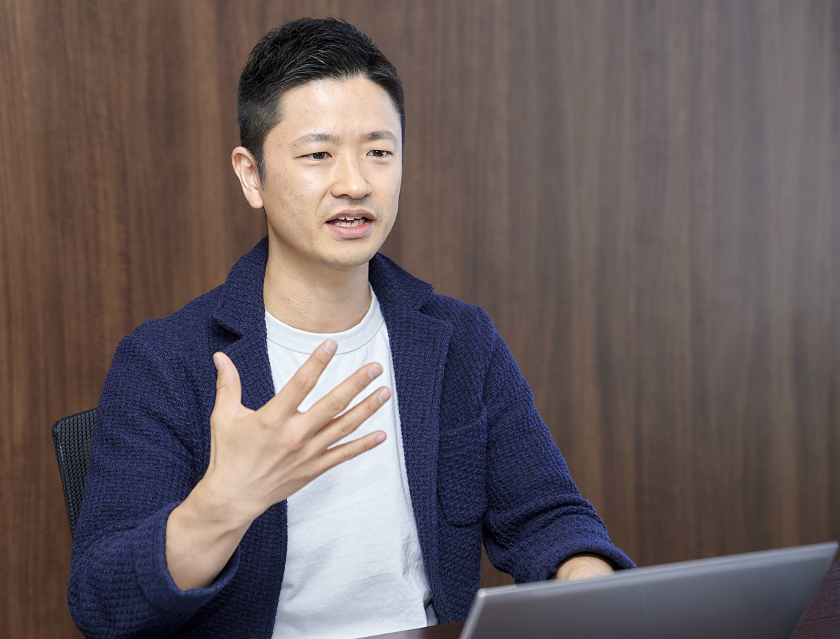 中舘 宏輔氏